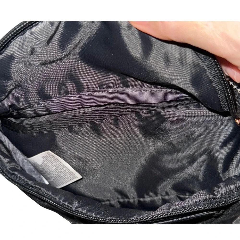Lululemon Everywhere‎ Belt Bag Black Crossbody Fanny Pack